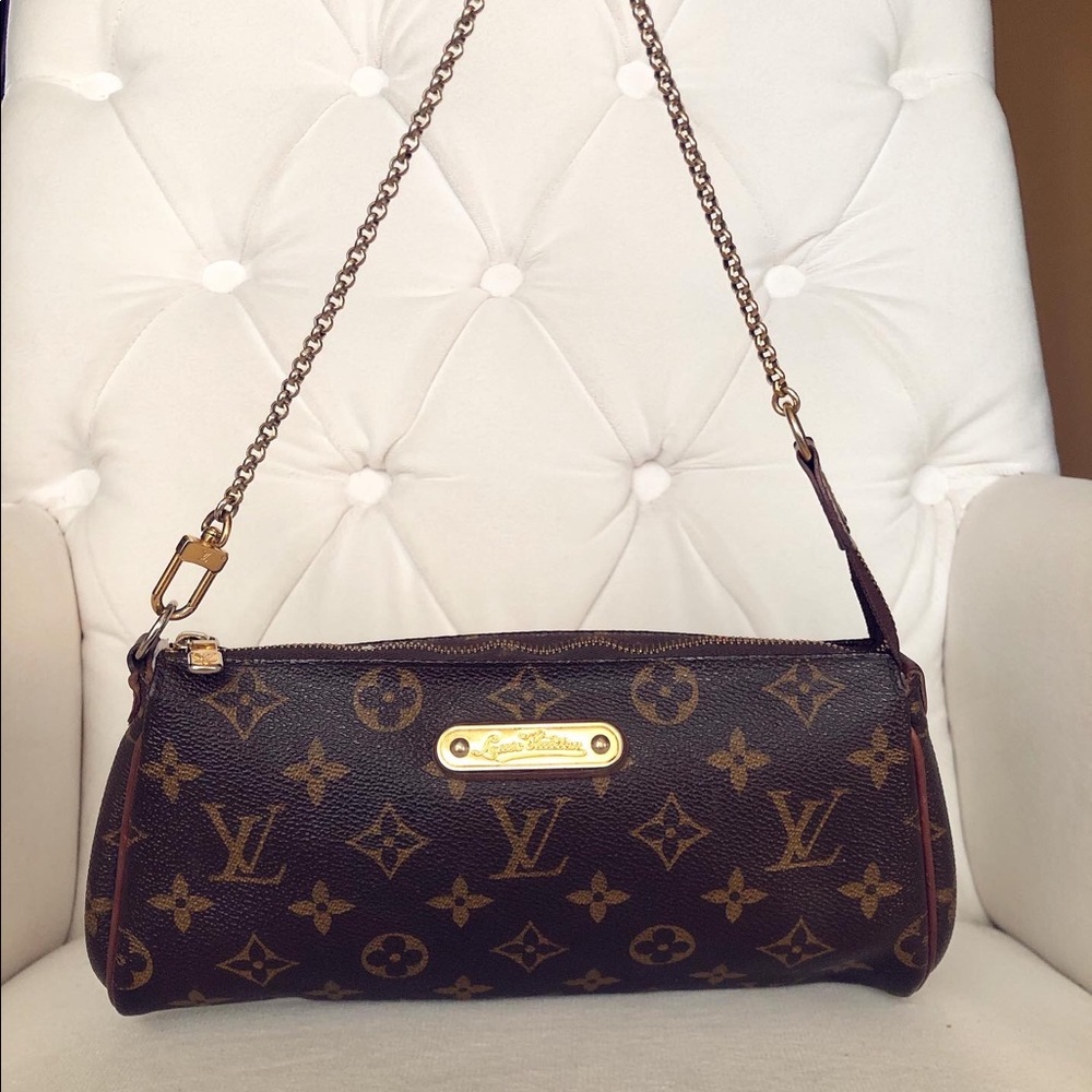 Louis Vuitton Purse - Picture 2 of 6